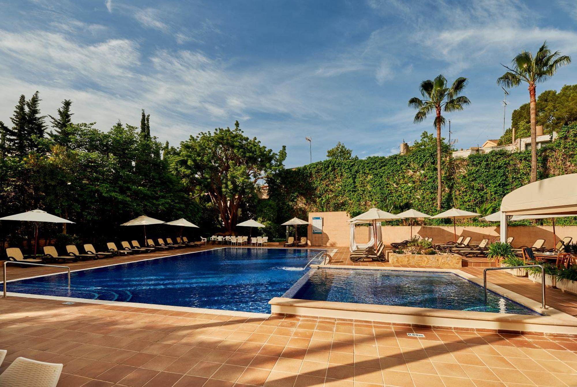 Oberoy Hotel 4*