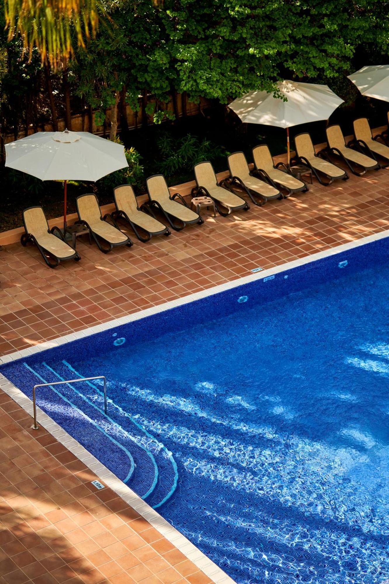 Oberoy Hotel 4*