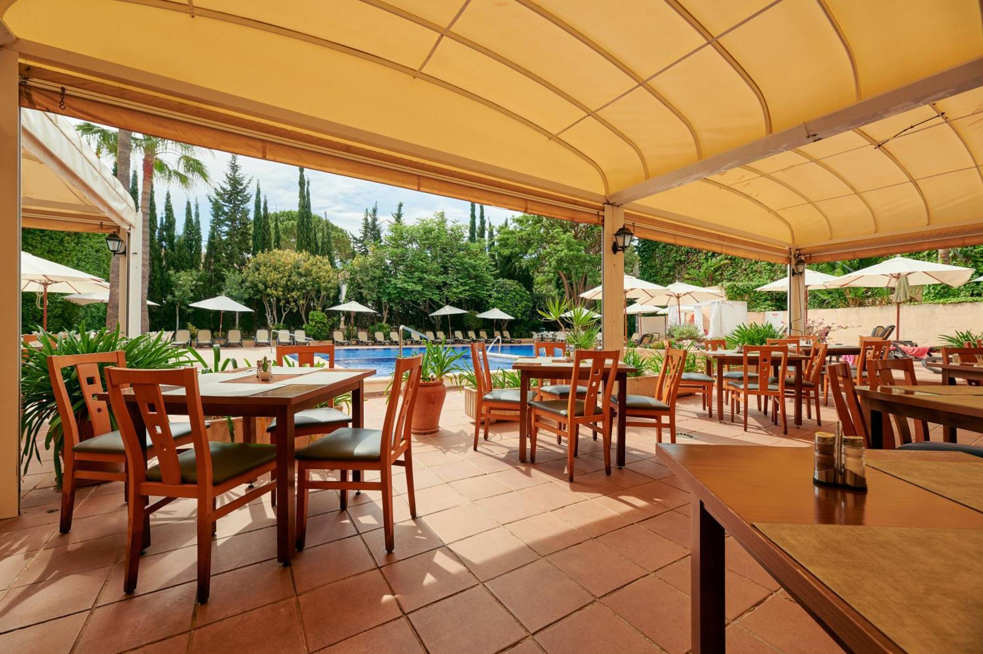 Oberoy Hotel 4*